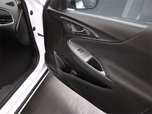 Used 2024 Chevrolet Malibu LT image 23