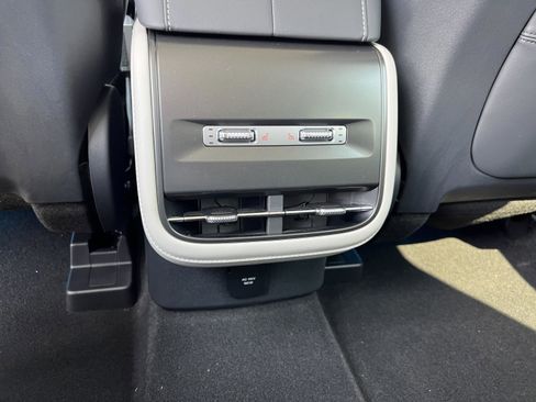 New 2025 Lincoln Nautilus Premier w/ Equipment Group 102A image 28