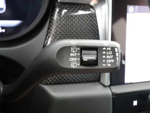 Used 2025 Porsche Macan image 36