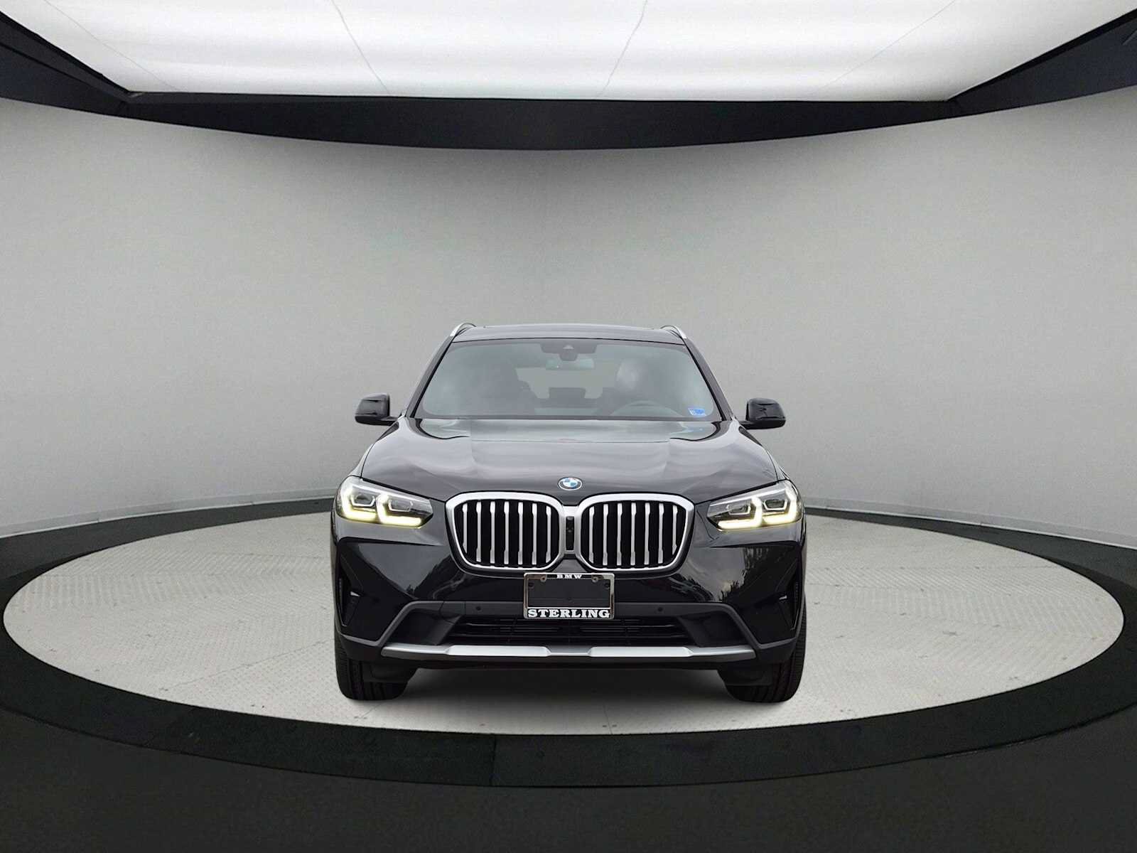 Used 2024 BMW X3 xDrive30i w/ Premium Package AWD/4WD image 3