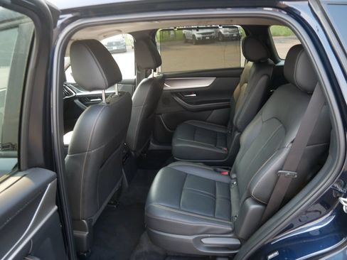 Used 2024 MAZDA CX-90 Plug-In Hybrid w/ Preferred AWD/4WD image 11