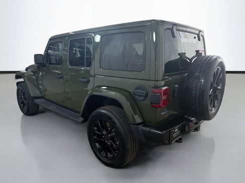 Used 2021 Jeep Wrangler Unlimited Sahara w/ Cold Weather Group AWD/4WD image 7