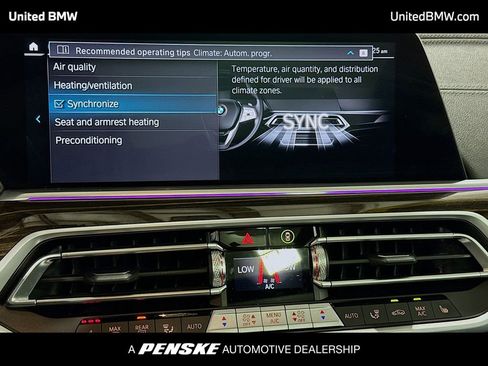 Used 2023 BMW X5 xDrive45e image 11