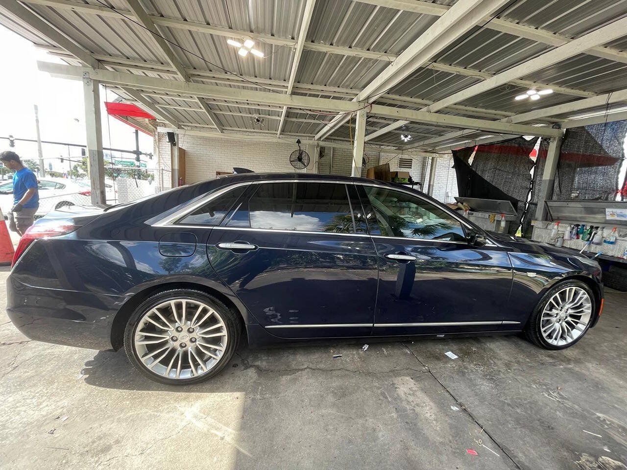 Used 2018 Cadillac CT6 Luxury w/ Active Chassis Package AWD/4WD image 3