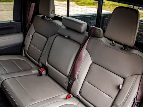 Used 2020 Chevrolet Silverado 3500 LTZ w/ LTZ Plus Package AWD/4WD image 26