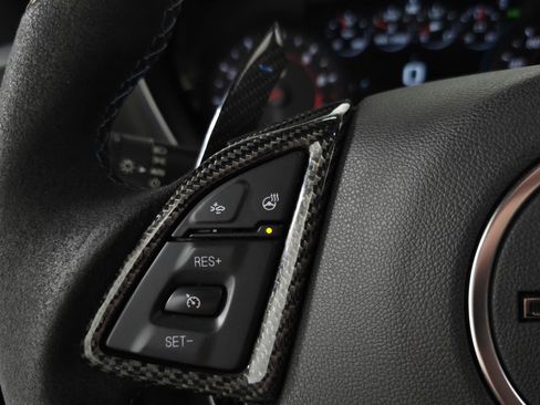 Used 2017 Chevrolet Camaro SS image 21