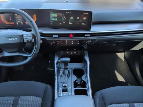 New 2026 Kia Sorento LX image 17