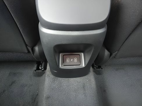 Used 2025 Hyundai Elantra Blue image 27