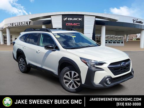 Used 2024 Subaru Outback Premium AWD/4WD image 1