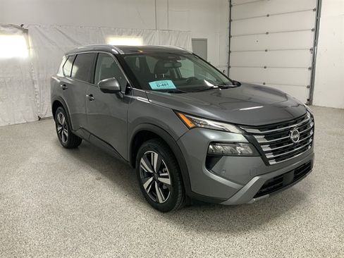 Used 2024 Nissan Rogue SL AWD/4WD image 4