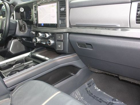Used 2024 Ford F350 Platinum image 35