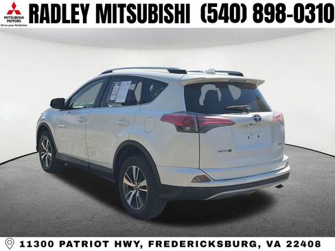 Used 2017 Toyota RAV4 XLE FWD image 16