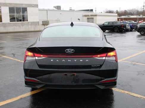 Used 2022 Hyundai Elantra SEL w/ Convenience Package image 6