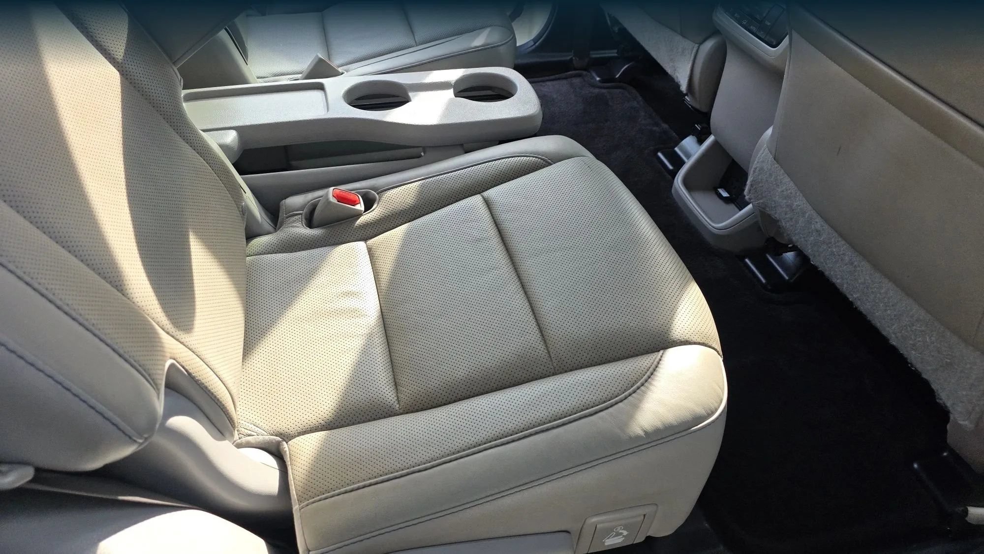 Used 2016 Toyota Highlander Limited FWD image 38