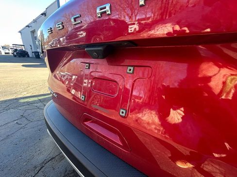 Used 2020 Ford Escape Titanium image 8