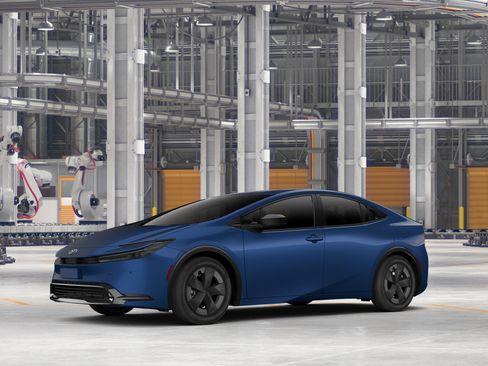 New 2027 Toyota Prius LE FWD image 2