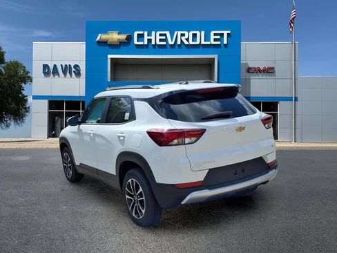 New 2026 Chevrolet TrailBlazer LT w/ Convenience Package AWD/4WD image 5
