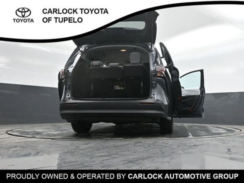 Used 2025 Toyota Sienna LE image 45