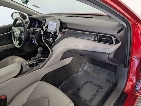 Used 2023 Toyota Camry SE FWD image 22