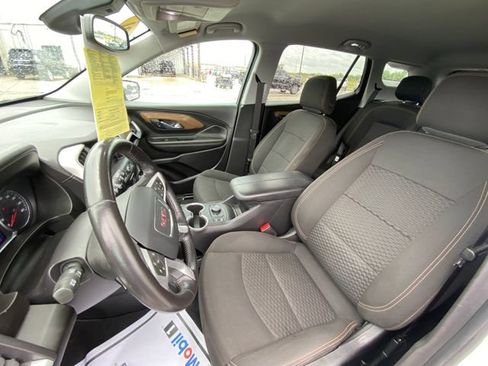 Used 2021 GMC Terrain SLE w/ Driver Convenience Package FWD image 12