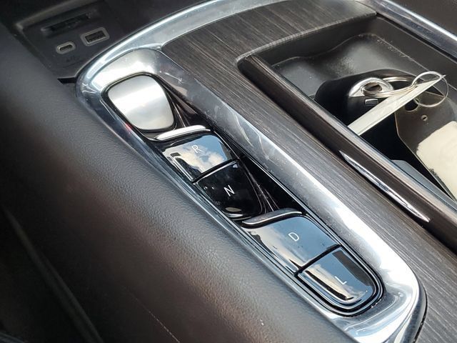 Used 2023 Buick Enclave Avenir w/ Avenir Technology Package FWD image 21
