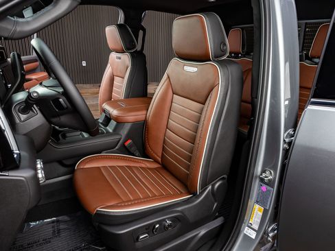 Used 2026 GMC Sierra 3500 Denali Ultimate image 28