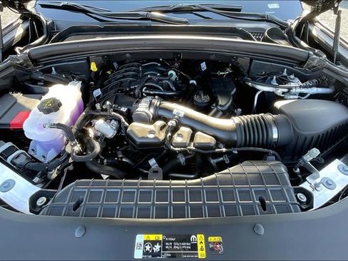 New 2024 Jeep Grand Cherokee Limited w/ Black Appearance Package image 12