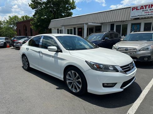 Used 2014 Honda Accord Sport image 5