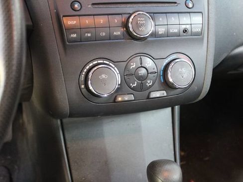 Used 2010 Nissan Altima 2.5 S FWD image 18