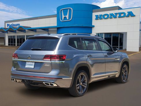 Used 2022 Volkswagen Atlas SEL R-Line AWD/4WD image 4