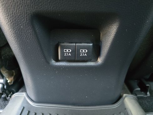 Used 2019 Toyota RAV4 XLE w/ Convenience Package AWD/4WD image 15