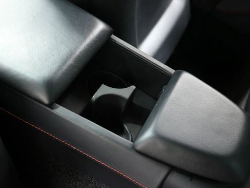 Used 2018 Aston Martin DB11 Coupe image 45