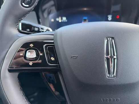 New 2026 Lincoln Corsair Premiere image 16