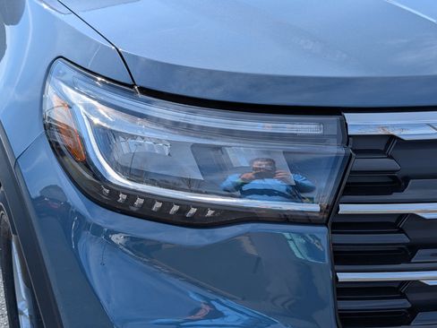 New 2026 Ford Explorer Active image 5