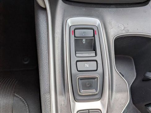 Used 2018 Honda Accord Hybrid image 12