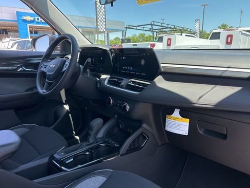 New 2026 Chevrolet TrailBlazer LS w/ LS Convenience Package FWD image 27