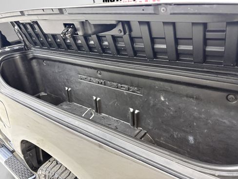 Used 2019 RAM 1500 Big Horn AWD/4WD image 10