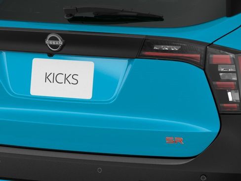 New 2026 Nissan Kicks SR w/ Interior Electronics Package FWD image 11