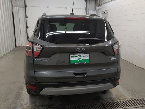 Used 2017 Ford Escape SE w/ Equipment Group 201A FWD image 6
