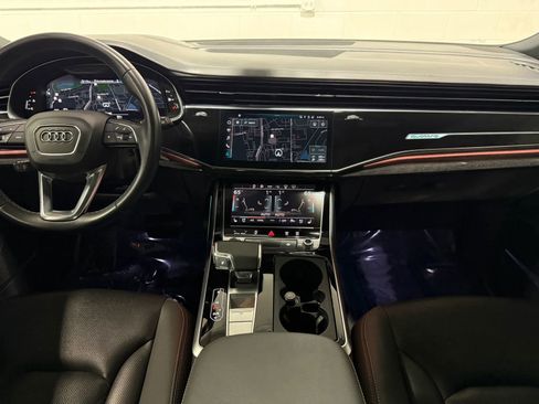 Used 2021 Audi Q8 Prestige AWD/4WD image 22