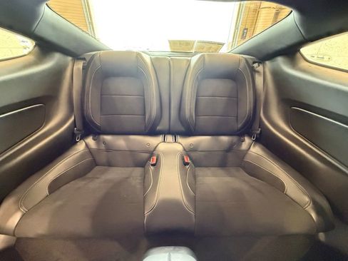 Used 2016 Ford Mustang Shelby GT350 w/ Technology Package RWD image 29