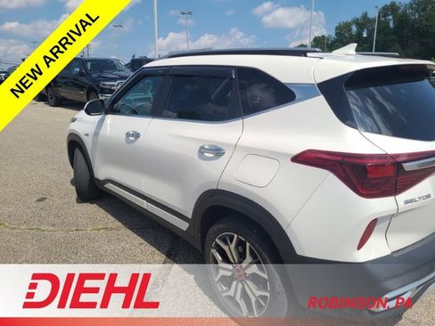 Used 2022 Kia Seltos SX w/ Sunroof Package AWD/4WD image 7