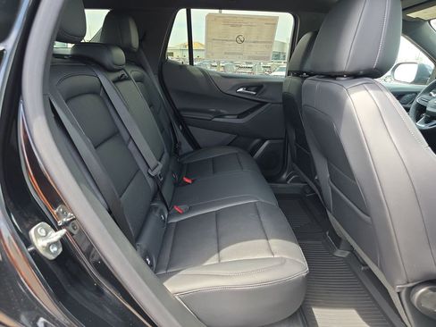 New 2026 Chevrolet Equinox LT w/ Convenience Package II FWD image 14