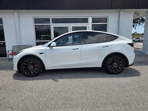 Used 2022 Tesla Model Y Performance AWD/4WD image 4