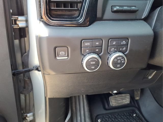 Used 2024 GMC Sierra 2500 AT4 w/ AT4 Premium Plus Package AWD/4WD image 18