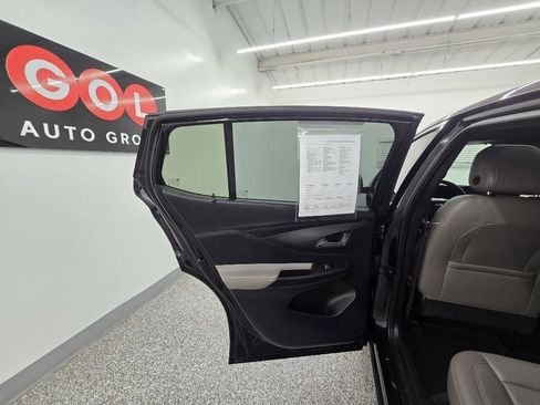 Used 2025 Buick Envista Avenir FWD image 30