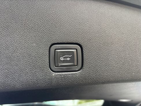 Used 2021 Cadillac XT6 Sport w/ Platinum Package AWD/4WD image 40