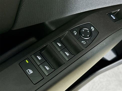 Used 2025 BMW X3 xDrive30i w/ Premium Package image 14