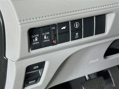 Used 2021 Honda Odyssey EX-L image 25