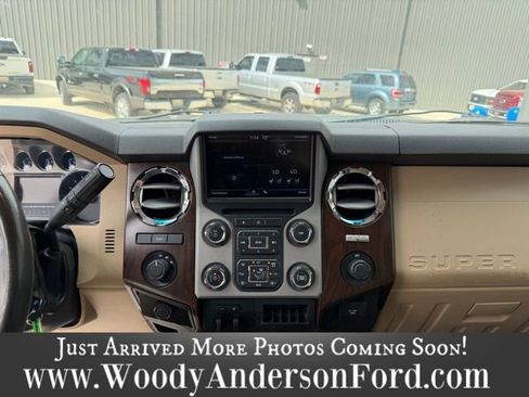 Used 2013 Ford F350 Lariat w/ Lariat Interior Pkg image 10